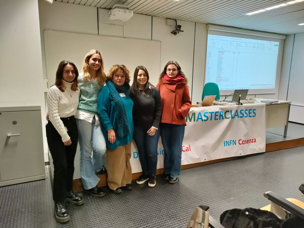 locri,-le-studentesse-del-liceo-scientifico-“zaleuco”-alla-masterclass-sulla-fisica-delle-particelle