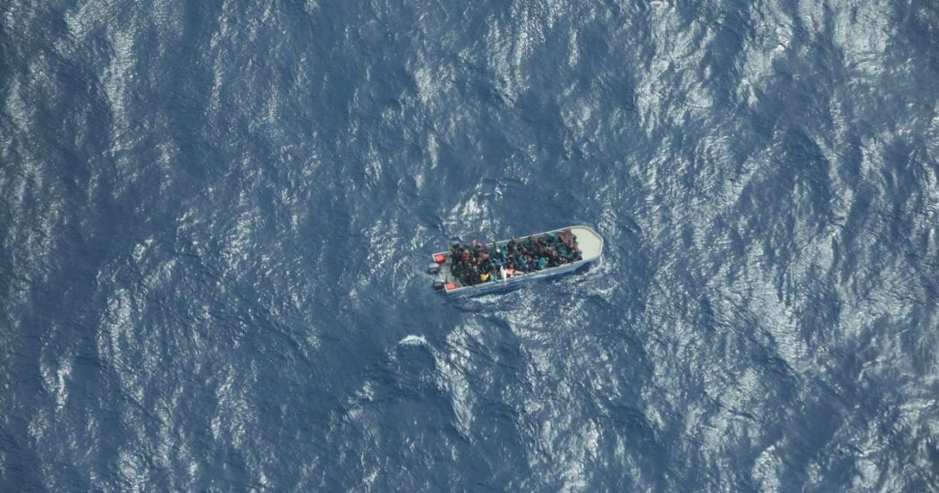 imbarcazione-con-47-persone-a-bordo-alla-deriva.-alarm-phone:-“l'italia-si-e-rifiutata-di-intervenire-e-ha-delegato-i-guardacoste-libici”-–-il-fatto-quotidiano