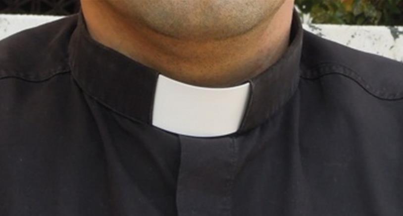 matrimonio-sacerdoti,-papa-francesco-approva-“il-celibato-dei-preti-puo-essere-rivisto” -–-area-c
