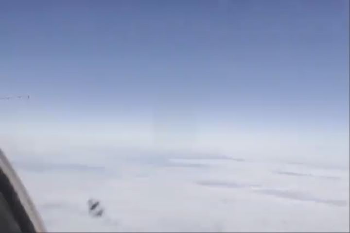 il-jet-e-il-drone,-confronto-ravvicinato-–-video