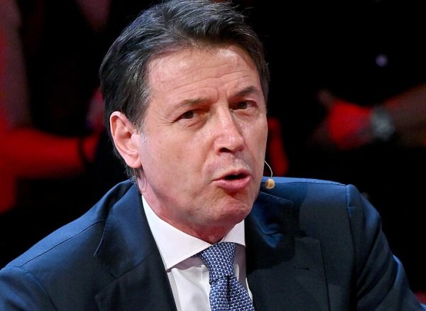 operatori-socio-sanitari,-conte:-“tre-anni-fa-erano-gli-‘eroi’-della-pandemia,-oggi-finiscono-sui-giornali-per-paghe-da-5-euro-l’ora”-–-agenpress