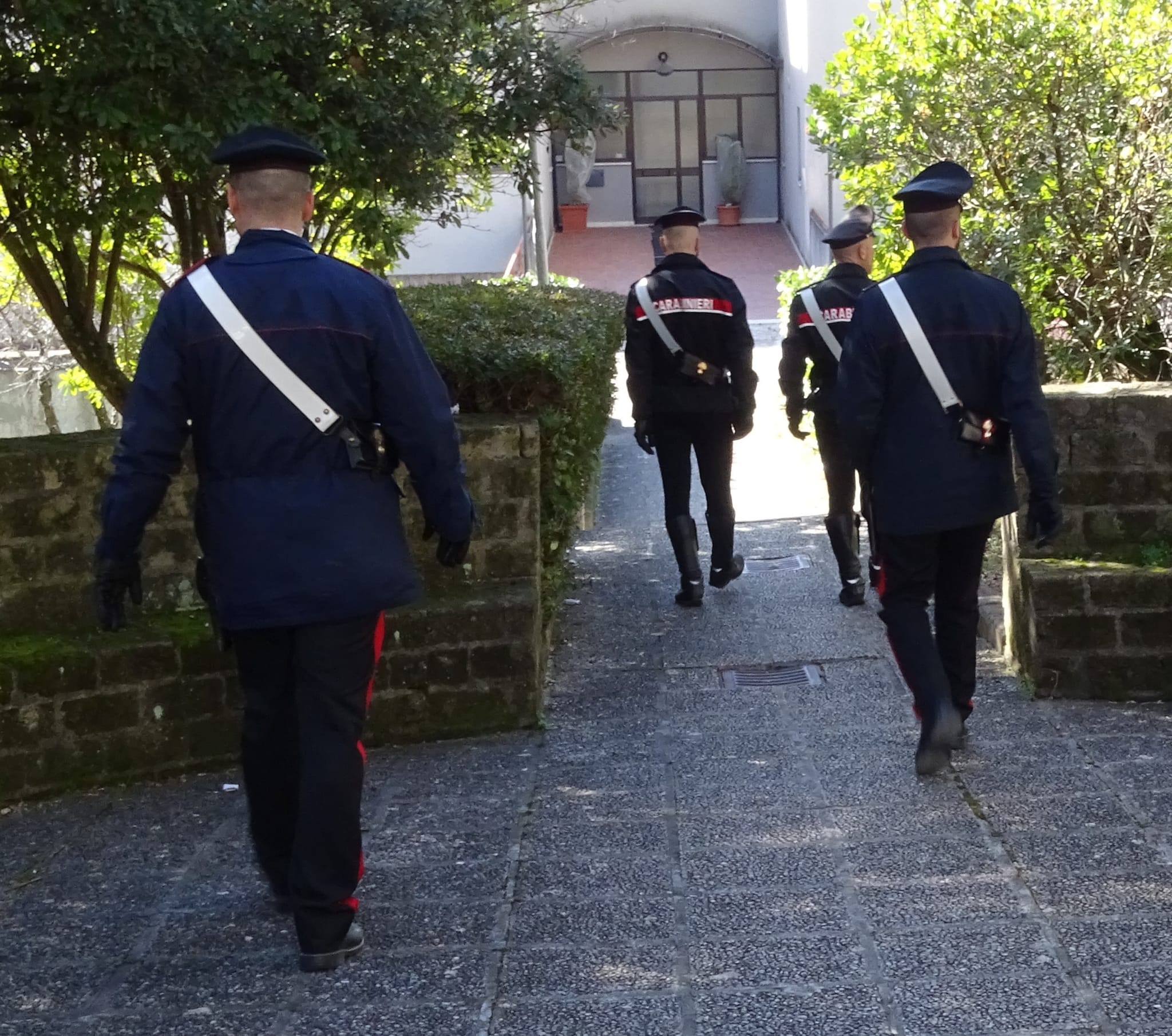 muratori-rubano-minerali-di-valore-dalla-casa-in-cui-lavorano:-padre-e-figlio-denunciati-a-cagliari-–-casteddu-on-line