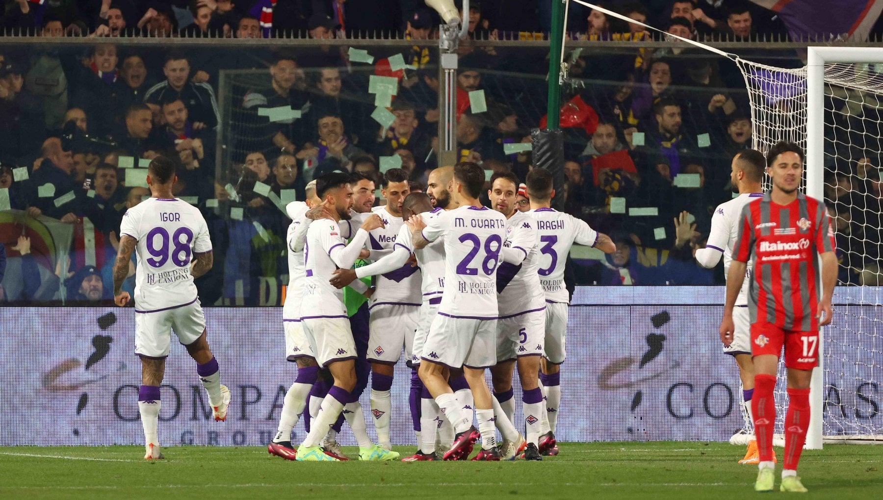 cremonese-fiorentina-0-2:-cabral-e-nico-gonzalez-avvicinano-i-viola-alla-finale-di-coppa-italia